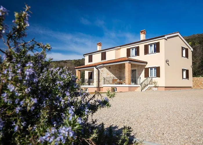 Villa Poduniz