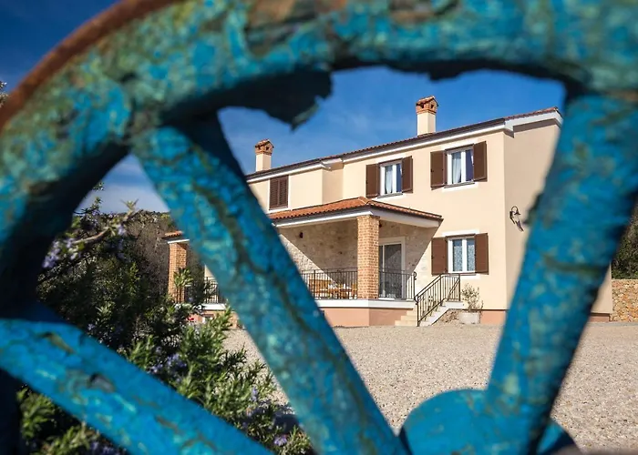 Villa Poduniz
